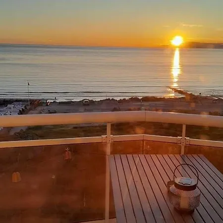4 Couchages, Face A La Mer Avec Balcon Et Parking Privatif - Fr-1-672-37